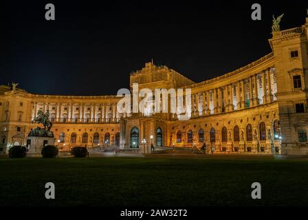 Die neue Burg (deutsch: Neue Burg) ist ein Teil der Hofburg in Wien, Österreich Stockfoto