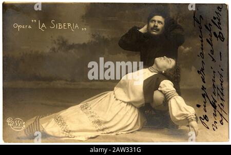 1903, Genua, ITALIEN: Eine Postkarte mit einer Szene der Oper LA SIBERIA des gefeierten italienischen Musikkomponisten UMBERTO GIORDANO (* zwischen den Jahren von 1867 und 1948 in Rom) Stockfoto