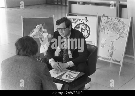 Präsentation deutscher Marken in der RAI in Amsterdam Präsentation deutscher Lebensmittel auf der RAI in Amsterdam. Datum: 13.Juni 1972 Ort: Amsterdam, Noord-Holland Schlagwörter: Ausstellungen, Demonstrationen, Getränke, Ausstellungen Einrichtung Name: RAI Stockfoto