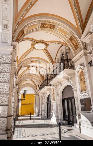 Wiener Rathaus (Rathaus - Rathaus) Außendetails Kolonnade oder Portikus Stockfoto
