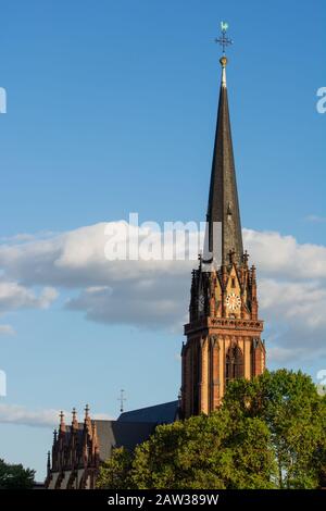 Historischen Turm der so genannten Kirche der heiligen drei Könige (Dreikönigskirche in Frankfurt am Main Stockfoto