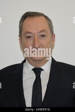 Mailand, Italien. Februar 2020. Mailand, Italien Stefano Sassi AD Valentino beteiligt sich mit Maria Silvia Sacchi RCS Journalistin an Moda & Business für das Treffen mit Modestudenten. Auf dem Foto: Stefano Sassi CEO von Valentino Credit: Independent Photo Agency/Alamy Live News Stockfoto