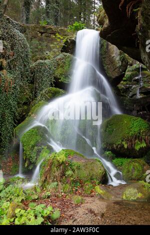 Lichtenhainer Wasserfall, Kirnitzschtal, Elbsandsteingebirge, Nationalpark Sächsischen Schweiz, Sachsen, Deutschland, Europa Stockfoto