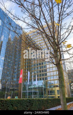 Berlin, Deutschland - 26. Oktober 2013: Sitz des Axel Springer Verlages (Axel Springer Verlag), Berlin. Stockfoto