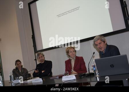 Mailand, Italien. Februar 2020. MAILAND, Italien TEIL - Kunstpalast in Rimini, Pressevorstellung mit Stefano Boeri Pres-Fondazione La Triennale MI, Andrea Gnassi Mayor Rimini, Letizia Moratti Mitgründerin der Stiftung San Patrignano, Clarice Pecori Giraldi Kuratorin Corninator San Patrignano Collection und Luca Cipelletti Architektin. Im Bild: Credit: Independent Photo Agency/Alamy Live News Stockfoto