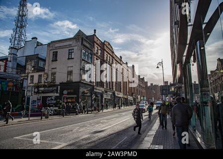 Dublin, Irland - 29. Januar 2020: Stadtzentrum von South Great George's Street dublin. Stockfoto