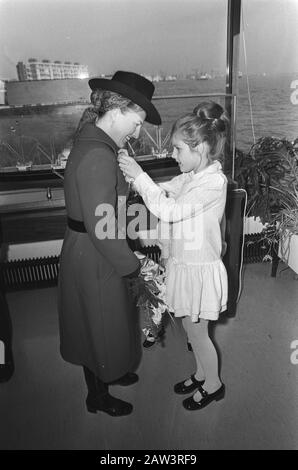 Prinzessin Margriet eröffnet Institut für Musik der Heilkunst und Kinesiologie, Vlaardingen; Prinzessin Margriet wird das Datum korsaieren: 25. November 1970 Schlüsselwörter: Aperturen Stockfoto