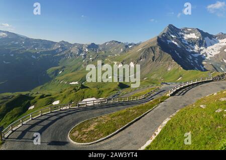 Blick von der Edelweißspitze über die Großglockner Hochalpenstraße / Großglockner-Hochalpenstraße, hohe Tauern NP, Salzburg, Österreich Stockfoto