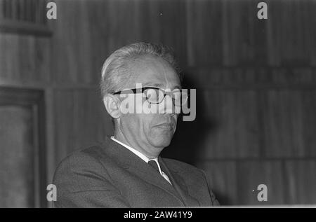 Protestaktion gegen Ernennung Von Kielmansegg Leiden Datum: 6. Mai 1967 Ort: Leiden, Südholland Schlüsselwörter: Proteste Personenname: Kielmansegg, Johan Adolf von Stockfoto