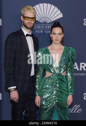 New York, USA. Februar 2020. New YORK, NEW YORK - 5. FEBRUAR: SoFi Tukker - Tucker Halpern und Sophie Hawley-Weld besucht die AmfAR New York Gala 2020 am 05. Februar 2020 in New York City. Foto: Jeremy Smith/imageSPACE Credit: Imagespace/Alamy Live News Stockfoto