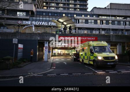 Ein Blick auf das Lehrkrankenhaus des Royal Free Hospital im Hampstead-Gebiet des London Borough of Camden. Das Krankenhaus ist Teil des Royal Free London NHS Foundation Trust. PA Foto. Bilddatum: Donnerstag, 6. Februar 2020. Der Fotowrief sollte lauten: Jonathan Brady/PA Wire Stockfoto