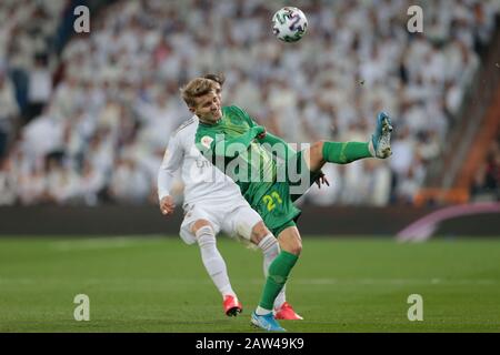 Madrid, Spanien. Februar 2020. Madrid, Spanien; 06/02/2020.- Real Madrid vs Real Liedad spielen Fußball des King Cups (Copa del Rey) im Viertelfinale, das im Santiago Benabeu Stadium in der Hauptstadt Spaniens ausgetragen wird. Odeggard Real Liedad-Spieler. Credit: Juan Carlos Rojas/Picture Alliance weltweite Nutzung / dpa / Alamy Live News Stockfoto