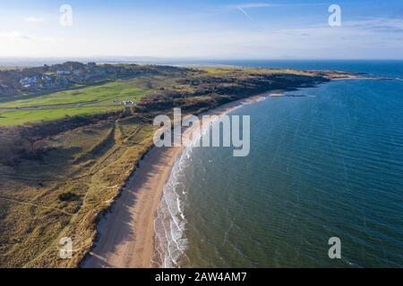 Luftaufnahme von Gullane Bents und Strand in Gullane, East Lothian, Schottland, Großbritannien Stockfoto