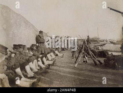 Ankunft japanischer Soldaten in der Chemulpo Bay, Foto von Robert Lee Dunn, Februar 1904/05 Stockfoto