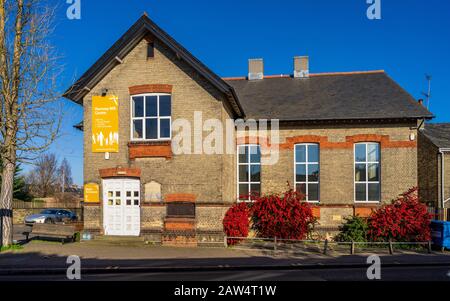 Das Romsey Mill Center in der Mill Road, Cambridge. Romsey Mill ist eine Wohltätigkeitsorganisation, die benachteiligten Kindern, Jugendlichen und Familien hilft. Stockfoto