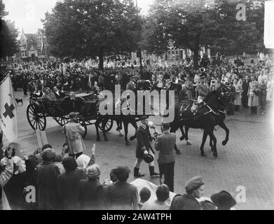 Königsbesuch Friesland Datum: 25. September 1950 Ort: Friesland Schlüsselwörter: Besuch, königlicher Familienname: Juliana Königin Stockfoto