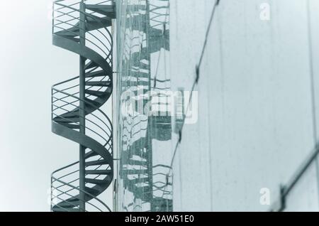 Hauptstadt Federal, Buenos Aires/Argentinien; Vor 12, 2015: Wendeltreppe auf einer Außenseite von Malba Stockfoto