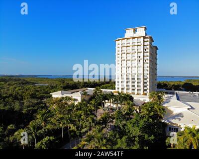 Bonita SPRINGS, FL -30 JAN 2020- Luftansicht des Hyatt Regency Coconut Point Resort and Spa, einem Luxushotel mit vielen Pools in EST Stockfoto