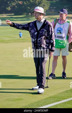 Kieselstrand, USA. Februar 2020. Monterey, Kalifornien, USA 6. Februar 2020 Bill Murray auf dem 2. Green in Spyglass Hill am ersten Tag des AT&T Pro-Am PGA Golf Events in Pebble Beach Credit: Motofoto/Alamy Live News Stockfoto