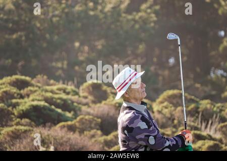 Kieselstrand, USA. Februar 2020. Monterey, Kalifornien, USA 6. Februar 2020 Bill Murray am 3. T-Shirt in Spyglass Hill am ersten Tag des AT&T Pro-Am PGA Golf Events in Pebble Beach Credit: Motofoto/Alamy Live News Stockfoto