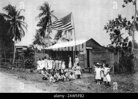 Dorfschule in der Nähe von San Juan, Puerto Rico, 1920, 600 dpi Stockfoto