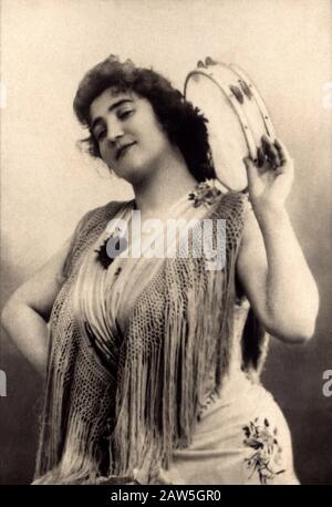 Die berühmte französische Sopranistin Emma Calvé ( Rosa Emma Calvet, 1858 - 1942 ) in der Rolle der CARMEN von Georges Bizet, Paris, FRANKREICH, Stockfoto