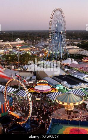 Dallas, Texas: State Fair of Texas in der Dämmerung. ©Bob Daemmrich Stockfoto