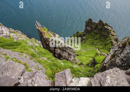 Blick vom Gipfel des Skellig Michael, Insel im Atlantik vor der Küste der Halbinsel Iveragh, County Kerry, Irland, Europa Stockfoto