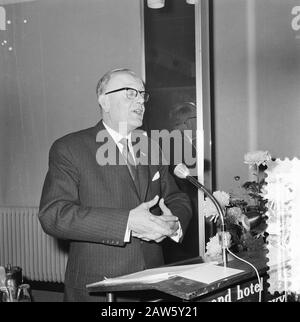 Niederländische Jugend-Missionsgemeinschaft (Goodbye Rev. Stein Beek.) Datum: 25. September 1964 Schlüsselwörter: Abschiedsname: DS. Stein Beek Institution Name: Niederländische Jugendgemeinschaft Stockfoto