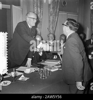 Niederländische Jugend-Missionsgemeinschaft (Goodbye Rev. Stein Beek.) Datum: 25. September 1964 Schlüsselwörter: Abschiedsname: DS. Stein Beek Institution Name: Niederländische Jugendgemeinschaft Stockfoto