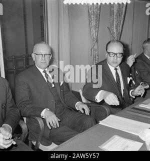 Niederländische Jugend-Missionsgemeinschaft (Goodbye Rev. Stein Beek.) Datum: 25. September 1964 Schlüsselwörter: Abschiedsname: DS. Stein Beek Institution Name: Niederländische Jugendgemeinschaft Stockfoto