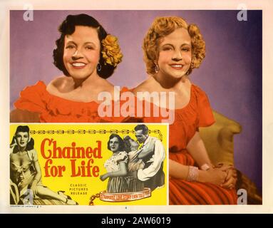 1951 , USA : Die in Großbritannien geborenen Zwillingssöchter, Schwestern Daisy und Violet Hilton (* 1908 - 1969 in ihrem zweiten LEBENSLANG VERKETTETEN Film (* 1952 ) Stockfoto