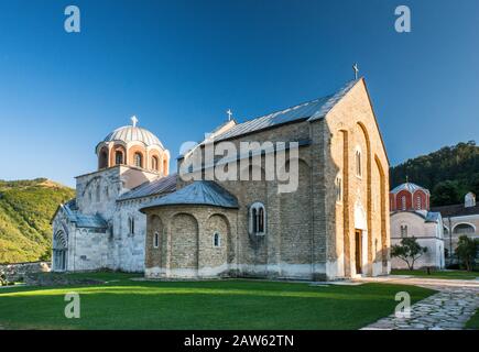 Kirche der Jungfrau im Kloster Studenica, Serbisch-orthodoxe Basilika, romanischer und byzantinischer Stil, 13. Jahrhundert, in der Nähe von Usce, Serbien Stockfoto