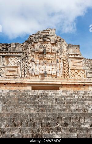 Die Treppe zum Nunnery Quadrangle in Uxmal, Yucatan, Mexiko. Stockfoto