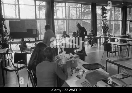 Ländliche Aktionszentrum Branchenverbände NVV, NKV, CNV Driebergen Datum: 28. Februar 1973 Standort: Driebergen Schlüsselwörter: Branchenverbände, Aktionszentren Institutionenname: CNV, NKV, NVV Stockfoto