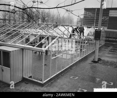 Floriade Rotterdam, 1960 Bau der internationalen Gartenbauausstellung Floriade in Rotterdam, das weltweit erste Treibhaus-Aluminium Datum: 5. Januar 1960 Standort: Rotterdam, South Holland Schlüsselwörter: Floriades, Gewächshäuser Stockfoto