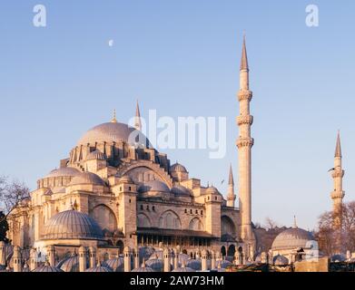 Istanbul, Türkei - 15. Januar 2020: Süleymaniye-Moschee, UNESCO-Weltkulturerbe, Eminonuand Basar District, Istanbul, Türkei, Europa Stockfoto