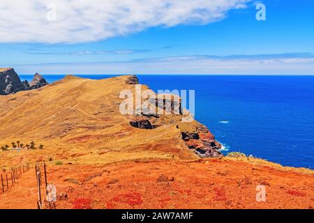 Cais di Sardinha, Baia d'Abra - Wanderweg am östlichsten Punkt Madeiras - Ponta de Sao Lourenco Stockfoto