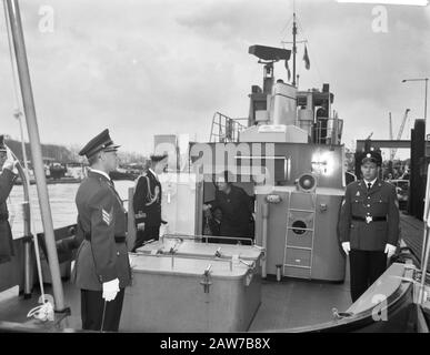 Königin Juliana besucht die Stadtpolizei von Rotterdam Datum: 10. April 1962 Ort: Rotterdam, South Holland Schlüsselwörter: Polizei, Schiffe Stockfoto