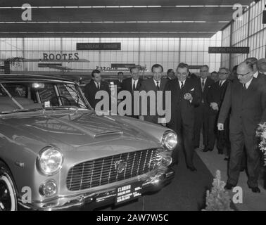 RAI eröffnete Minister J. van Aartsen und Frau Datum: 18. Februar 1965 Schlüsselwörter: Ehefrauen Personenname: AARTSEN, Jan van Stockfoto