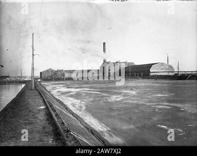 Reinigung Abwasser Verarbeitung Hausmüll, Filtrationsfeld, Stärkefabriken Datum: Undatierte Schlüsselwörter: Stärkefabriken, Filtrationsfeld, Reinigung Abwasser Verarbeitung kommunale Abfälle Stockfoto