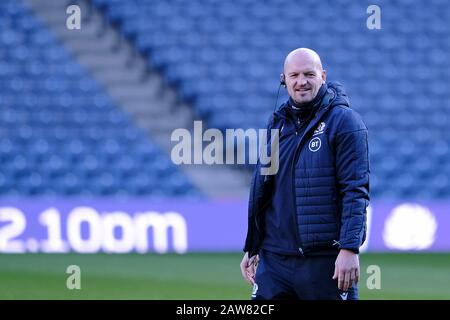 Edinburgh, Großbritannien. Februar 2020. Edinburgh, BT Murrayfield Stadium, Großbritannien. G6N2019 - Runde Zwei - Schottland gegen England Caption: Scotland Team Capains laufen auf BT Murrayfield am Freitag, 07. Februar 2020 Gregor Townsend beaufsichtigt die Aufwärmphase (Credit: Rob Gray/Alamy Live News Stockfoto