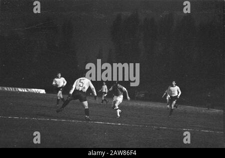 Legia Warschau gegen Feyenoord 0-0 Datum: 1. April 1970 Schlagwörter: Sport, Fußball-Institution Name: Feyenoord Legia Warschau Stockfoto