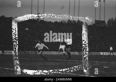 Legia Warschau gegen Feyenoord 0-0 Datum: 1. April 1970 Schlagwörter: Sport, Fußball-Institution Name: Feyenoord Legia Warschau Stockfoto