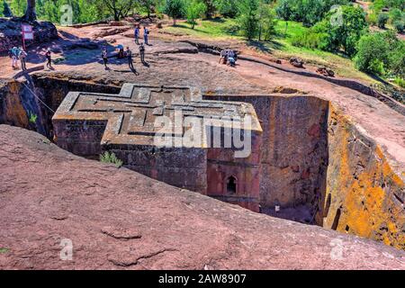 Lalibela, Äthiopien - Nov 2018: Bete Giyorgis oder St. George Kirche, monolithische Kirche in Lalibela, Äthiopien, in Stein gemeißelt Stockfoto