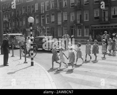Blitzlampen in Kraft Datum: 1. Juli 1957 Schlüsselwörter: BLITZLAMPEN Stockfoto