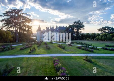 Frankreich, Loir et Cher, Loire-Tal, das von der UNESCO zum Weltkulturerbe erklärt wurde, Chaumont sur Loire-Gebiet, Domäne von Chaumont sur Loire-et, Park und Schloss in der evenin Stockfoto