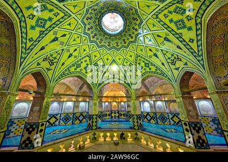 Historisches Badehaus, bekannt als Sultan Amir Ahmed Bath, in der Stadt Kaschan, Iran Stockfoto