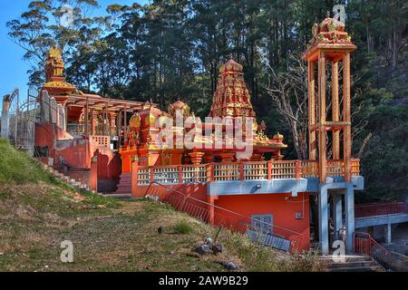 Farbenfroher Seetha Amman Hindu-Tempel in Nuwara Eliya, Sri Lanka Stockfoto