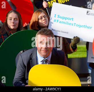 London, Großbritannien. Angus MacNeil MP (SNP: Na h-Eileanan an Iar) bei einer Amnesty International Veranstaltung, um eine Petition beim Home Office auszuhändigen: "Amend UK's Dest Stockfoto